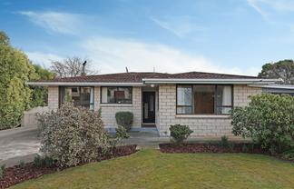 5 Percy Street, Weston