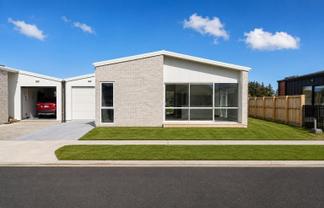 14 One Haruru Street, Cambridge