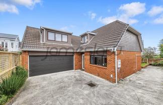 2/119 Saint Andrews Road, Epsom