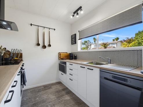 18A Edmund Road, Mangakakahi