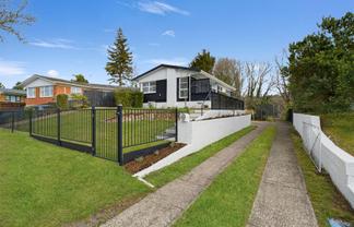 50 Pandora Ave, Sunnybrook