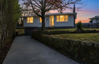 83 Sunset Road, Mangakakahi