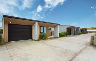 30 Red Beech Avenue, Woodridge