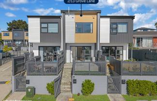 2/13 Grove Lane, Pakuranga Heights