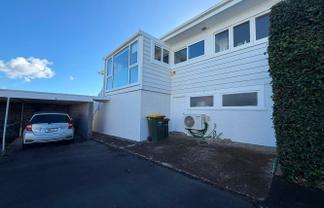 4/7 Lydia Avenue, Northcote