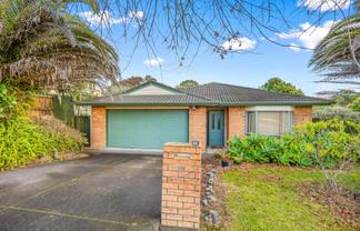 10 Lake Panorama Drive, Henderson
