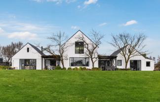 9/239 Lake Ferry Road, Martinborough