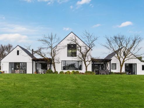 9/239 Lake Ferry Road, Martinborough