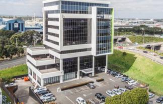 Ground Floor Office with Easy Motorway Access