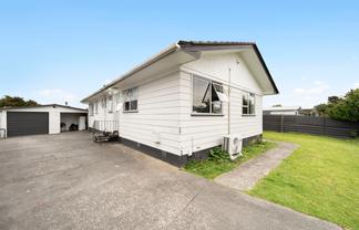 16 Palermo Place, Clover Park