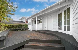 802 New North Road, Mount Albert