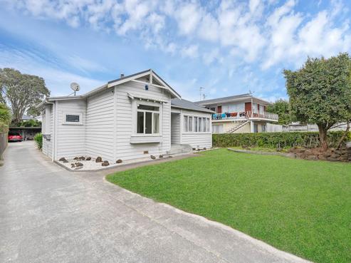 802 New North Road, Mount Albert