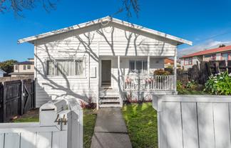 44 Rimu Street, New Lynn