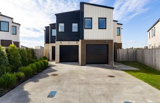 1/9 Mila Paige Close, Glenview