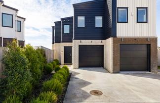 1/9 Mila Paige Close, Glenview