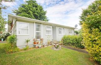 40 Ashley Avenue, Mangere