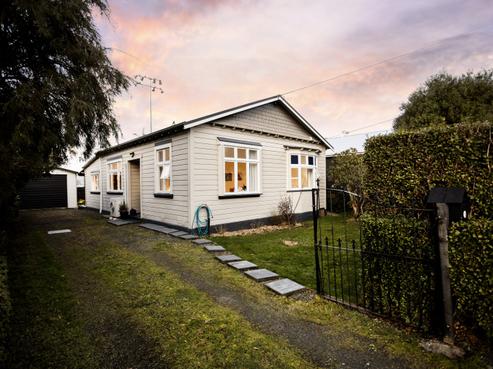 169 Surrey Street, Saint Clair