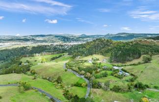 99 Old Parua Bay Road, Abbey Caves