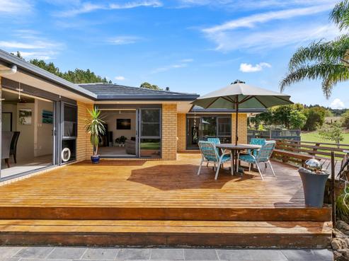 99 Old Parua Bay Road, Parahaki