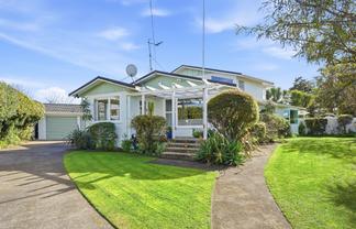 5 Eaton Crescent, Otamatea