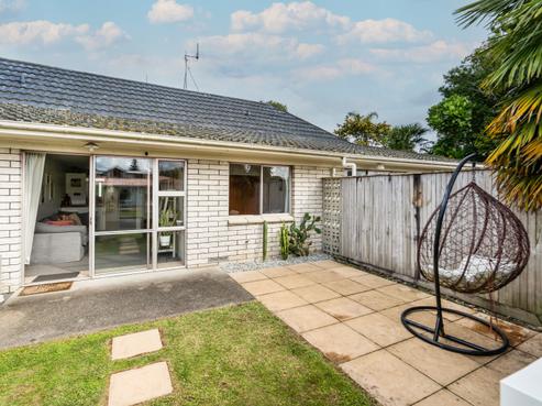 2/48 Byron Street, Leamington