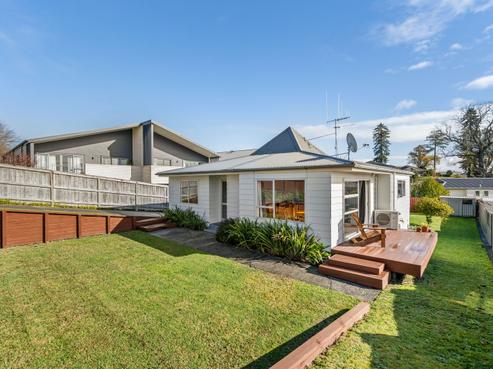 55 Burns Street, Leamington