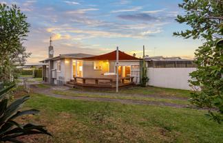 189 Riverside Avenue, Point England