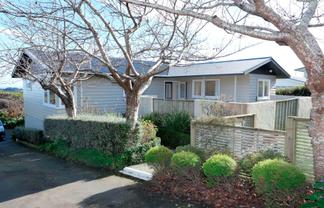 8 Kotare St, Waikanae
