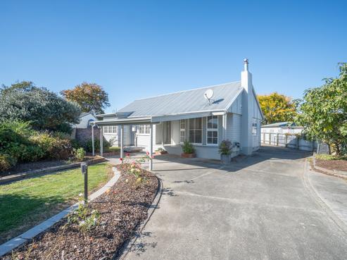 63 Apollo Parade, Milson