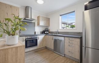 27 Chiefs Court, Hamilton East