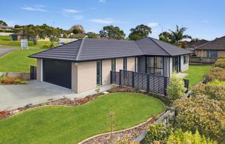 32 Astrid Lane, Wellsford