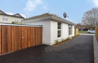 1/110 Olliviers Road, Linwood