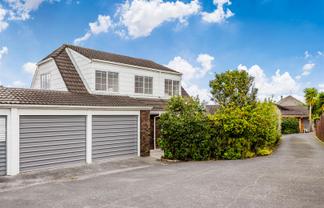 1/5 Kadina Place, Botany Downs