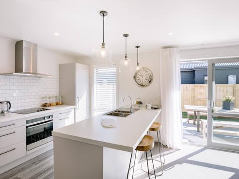 13 Aarts Place, One Tree Point