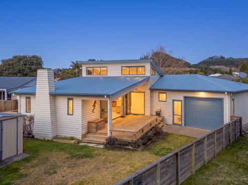 21 Charles Green Drive, Cooks Beach