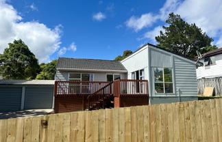 1 Theban Place, Totara Vale