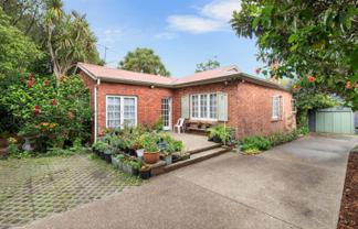 293 Massey Road, Mangere East