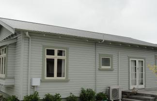 1001 Wall Road, Raureka