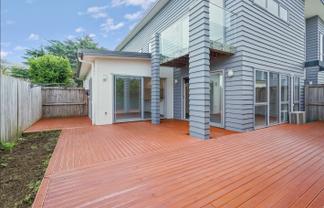 2/13 Crosher Place, Silverdale