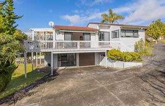 1/57 Unsworth Drive, Unsworth Heights