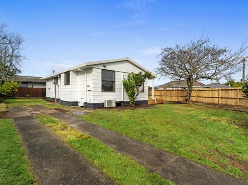 12 Wordsworth Crescent, Enderley