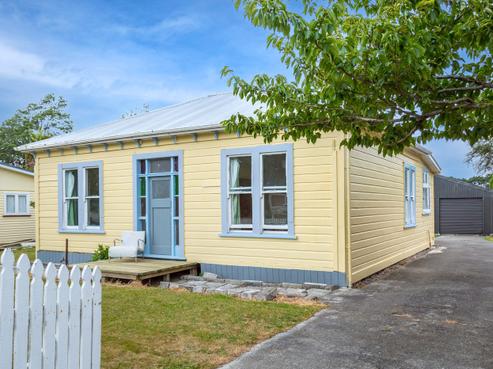 17 Waite Street, Featherston