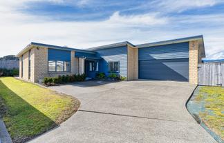 102 Mountainview Terrace End, Otaki Beach