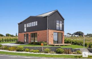18 Waipaheke Crescent, Drury
