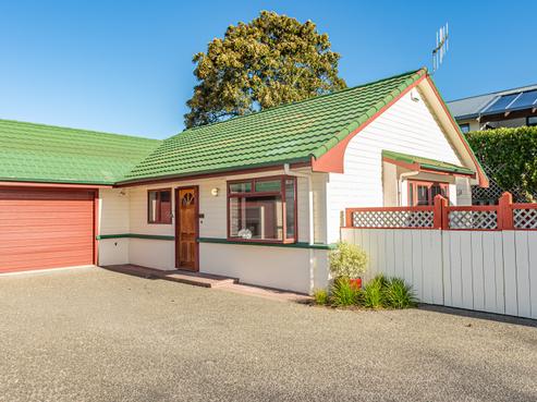 13B Saint Georges Gate, Whanganui Central