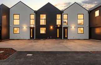 2, 3 & 4/41 Saxon Street, Linwood