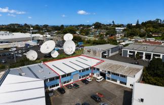 Practical Warehousing with 11 Carparks!