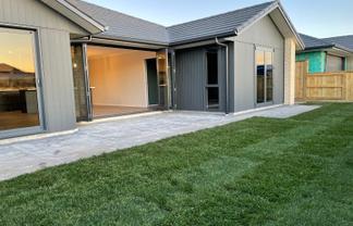 Tipa Lane, Papamoa