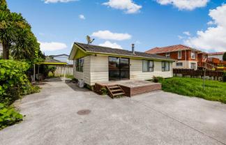 2 Harrington Road, Henderson