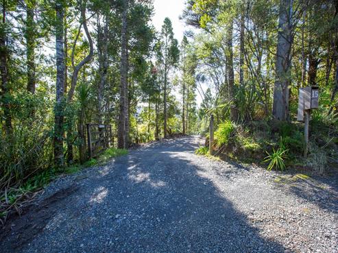 15 Te Aute Ridge Road, Waitakere